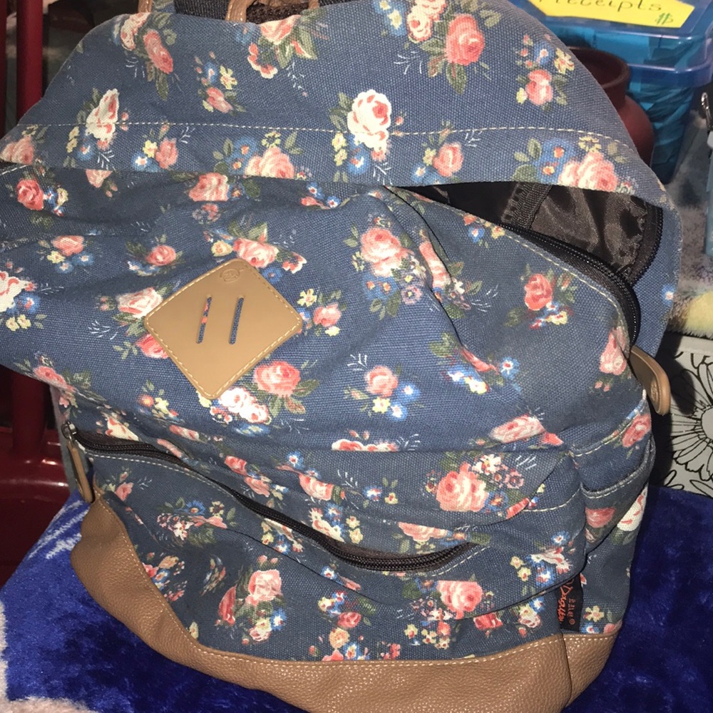 Backpack - Picture 1 of 2